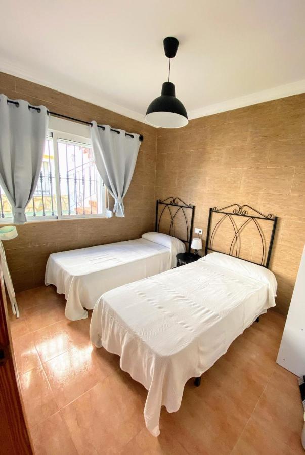 Apartamento Rio Adelfas Apartment เบนาคาราเฟ ภายนอก รูปภาพ